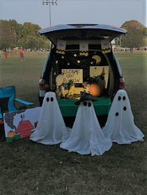 Harris Sisters GirlTalk: Last Minute Trunk or Treat Decoration Ideas