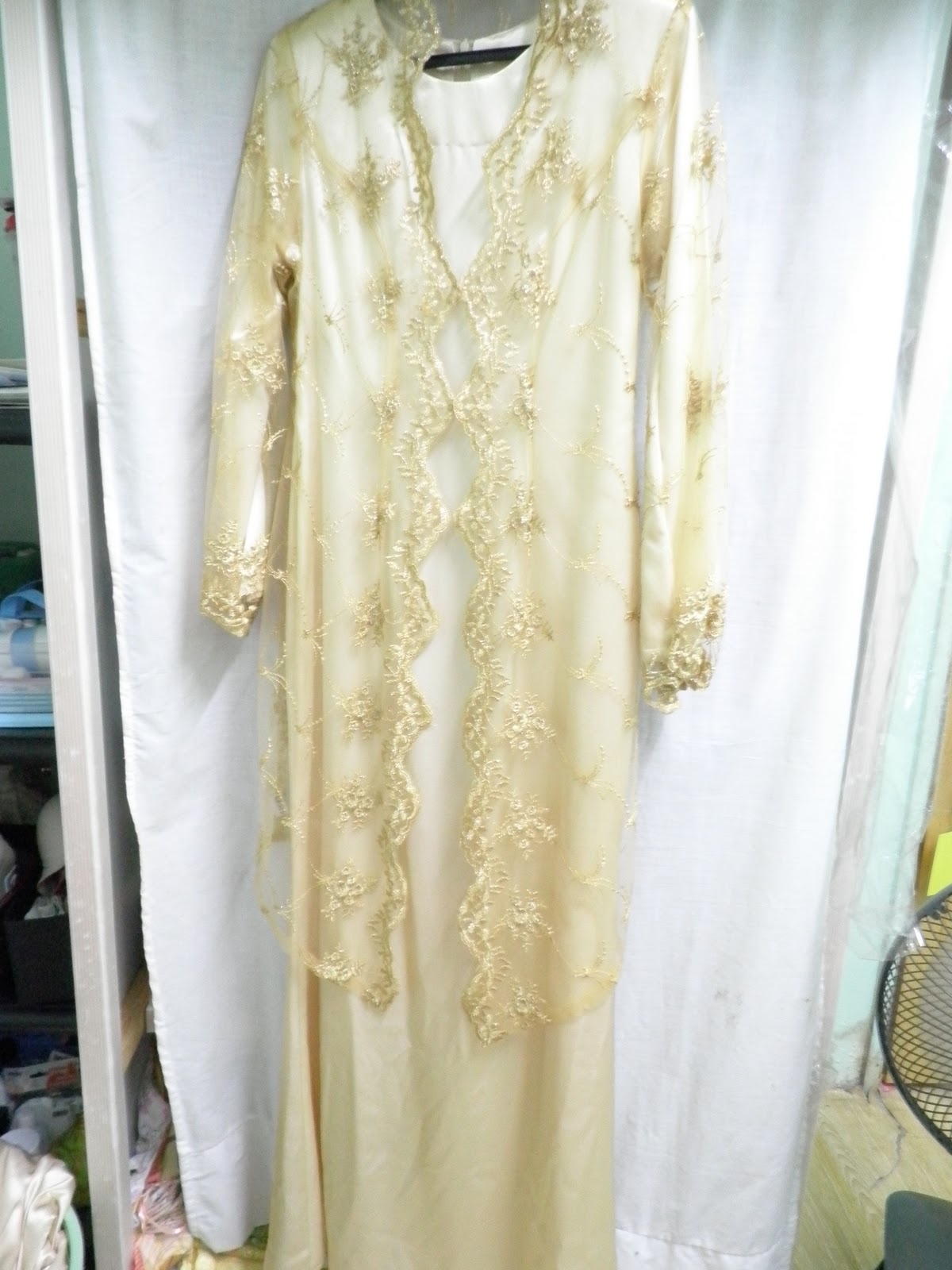 Garage Sales Baju Kebaya Pengantin Warna Gold Veil