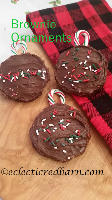 Festive Brownie Ornament Cookies. Share NOW. #dessert #cookies #Christmascookies #eclecticredbarn