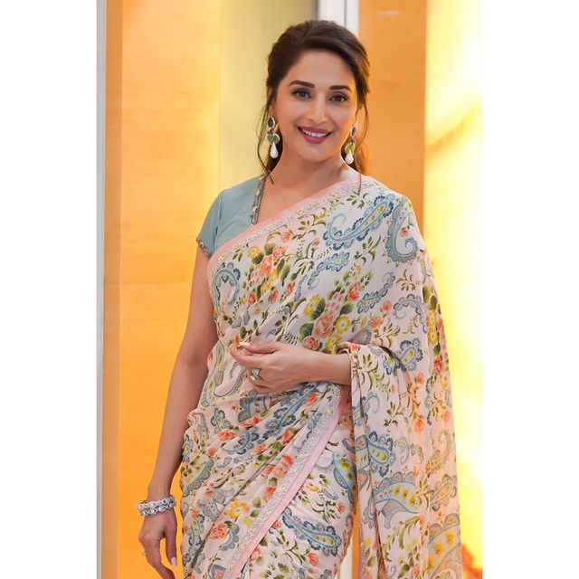 Madhuri Dixit in Saree Pic