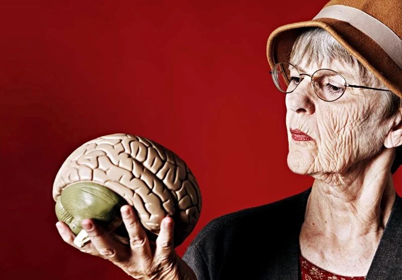 Beyin yaşlandıkça psikolojik olarak yaşlanmıyor, sadece yaş alıyoruz