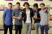 One Direction Portugal: . (one direction)