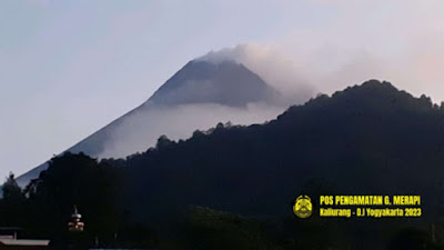 Gunung Merapi Menggeliat, Alami 35 Kali Gempa Guguran Sejak Senin Dini Hari