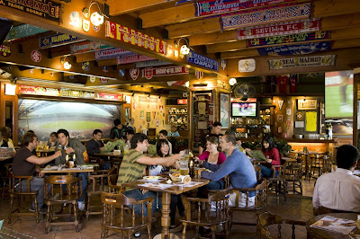 Estadio Futbol Club Lima, Bar Estadio