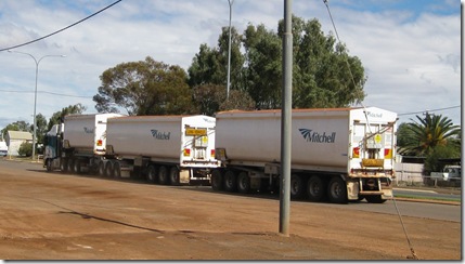 Road Train @ Mt Magnet