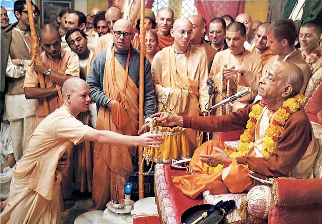 Srila Prabhupada Initiates a Disciple