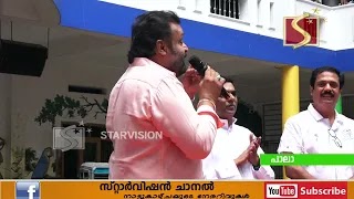 കുട്ടികളോട് സംവദിച്ച് കേന്ദ്രമന്ത്രി സുരേഷ്‌ഗോപി