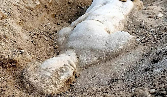 Τεράστιο άγαλμα σάτυρου βρέθηκε στη Σμύρνη