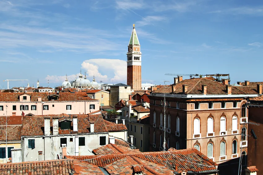 Scala Contarini del Bovolo — najsłynniejsza klatka schodowa Wenecji