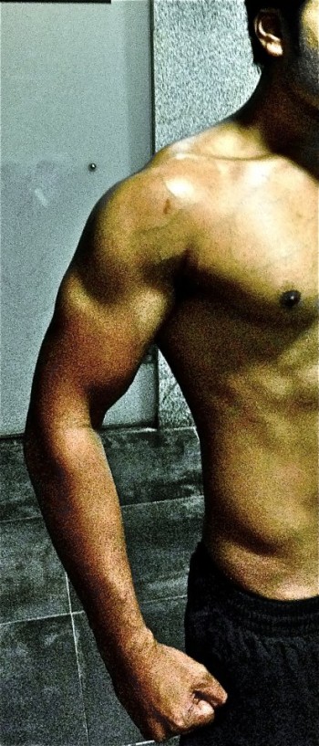 Simbu's toned body for Osthi