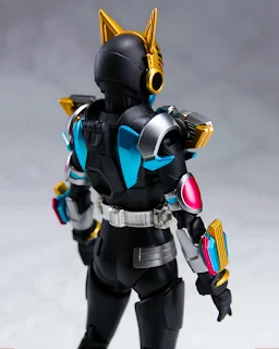 REVIEW SHFiguarts Kamen Rider Na-Go [ Beat Form ], Bandai