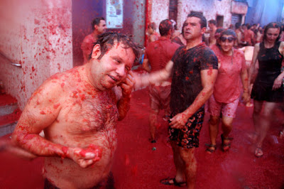 Tomato Fight Seen On www.coolpicturegallery.net