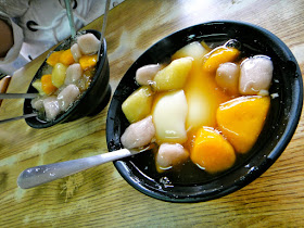 Hot and cold Jiufen Taro balls