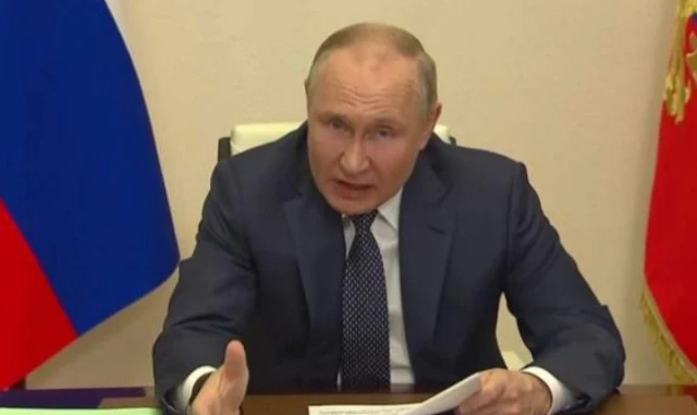 Russia will not give gas without ruble: Putin