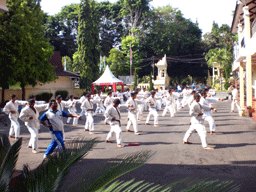 Untuk Peningkatan Kesehatan Jasmani, Anggota Wajib Latihan Beladiri