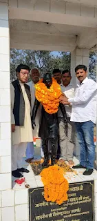 जौनपुर : स्वर्गीय लक्ष्मी शंकर यादव के विचारों पर चलकर ही होगा सशक्त भारत का निर्माण: राकेश मिश्र  | #NayaSaveraNetwork