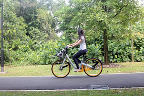 oBike made its official launch in April 2017 with a fleet of bikes available at almost every MRT station. White/silver with light orange features, these bicycles are the most widely accessible of the three, and are station-less, which allows you to get a bicycle anywhere.