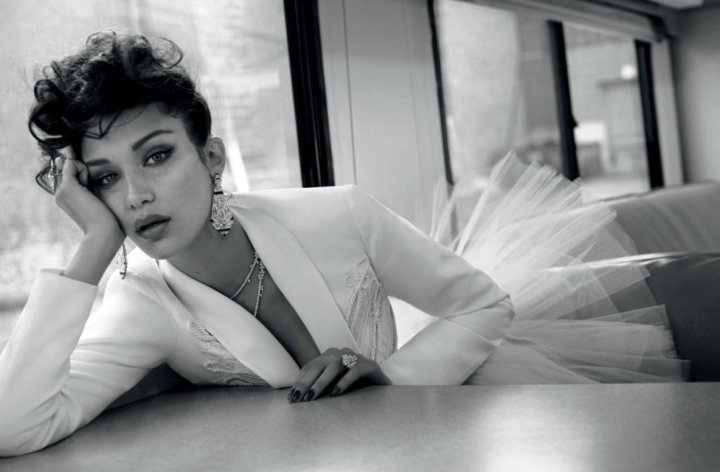bella hadid sexy models photo shoot vogue magazine turkey