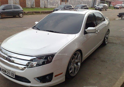 carro ford fusion rebaixado socado rodas rodonas aro 20 tuning