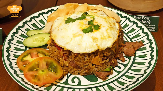 Thai Street Food - Kao Phad Tom Yum - Traditional Thai style Tom Yum fried rice