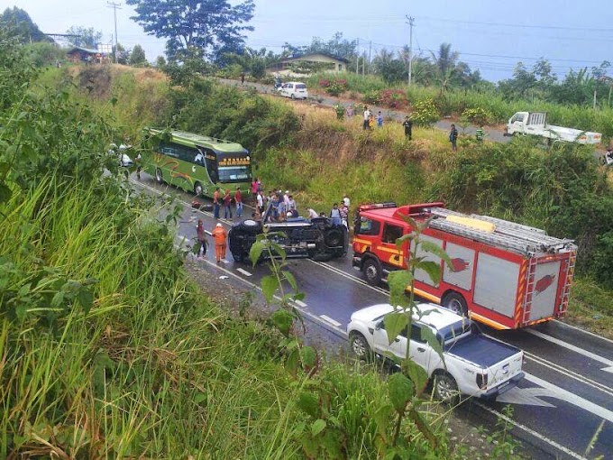 Gambar Bas Tung Ma Sandakan terbakar di KM78 Telupid