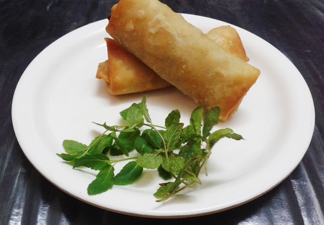 http://www.paakvidhi.com/2013/11/spring-rolls.html