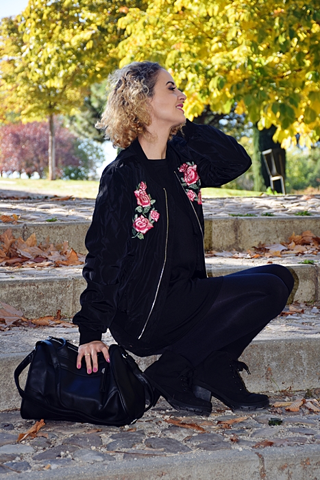 outfit-bomber-parches-flores-6