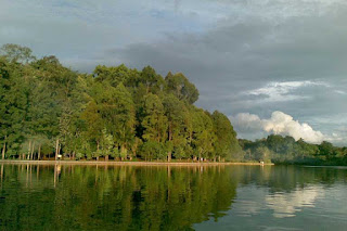  Bogor yang populer dengan objek wisatanya yang indah dan banyak ditemui di bogor memberi Danau Kecil yang Indah Situ Gede