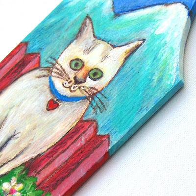 The white Cat Cutting Board