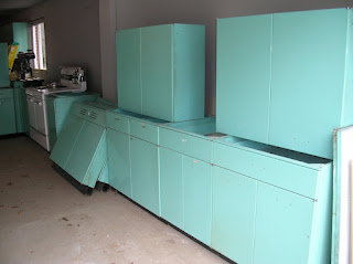 Retro Renovation: SOLD! 1963 Geneva Steel Kitchen Cabinets ...