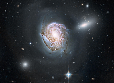 galáxia espiral NGC 4911
