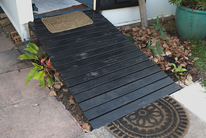 black varnished front ramp