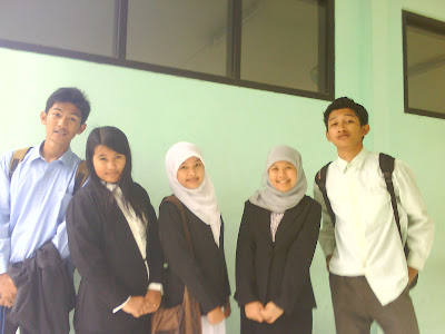 Iqbal, Khanza, Wilda, Sefty, Haya