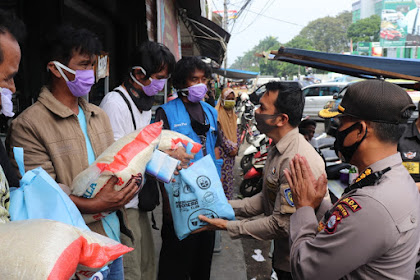 Polda Banten Gelar Jumat Barokah, Ringankan Beban Loper Koran Di Tengah Pandemi Covid-19