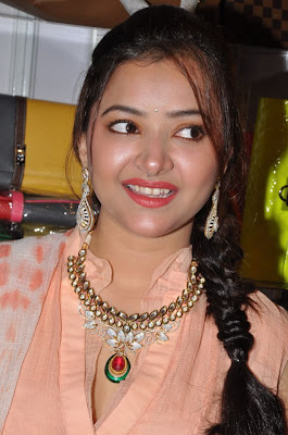 Swetha Basu Latest Hot Photos | Swetha Basu Hot Stills | Swetha Basu Spicy Stills