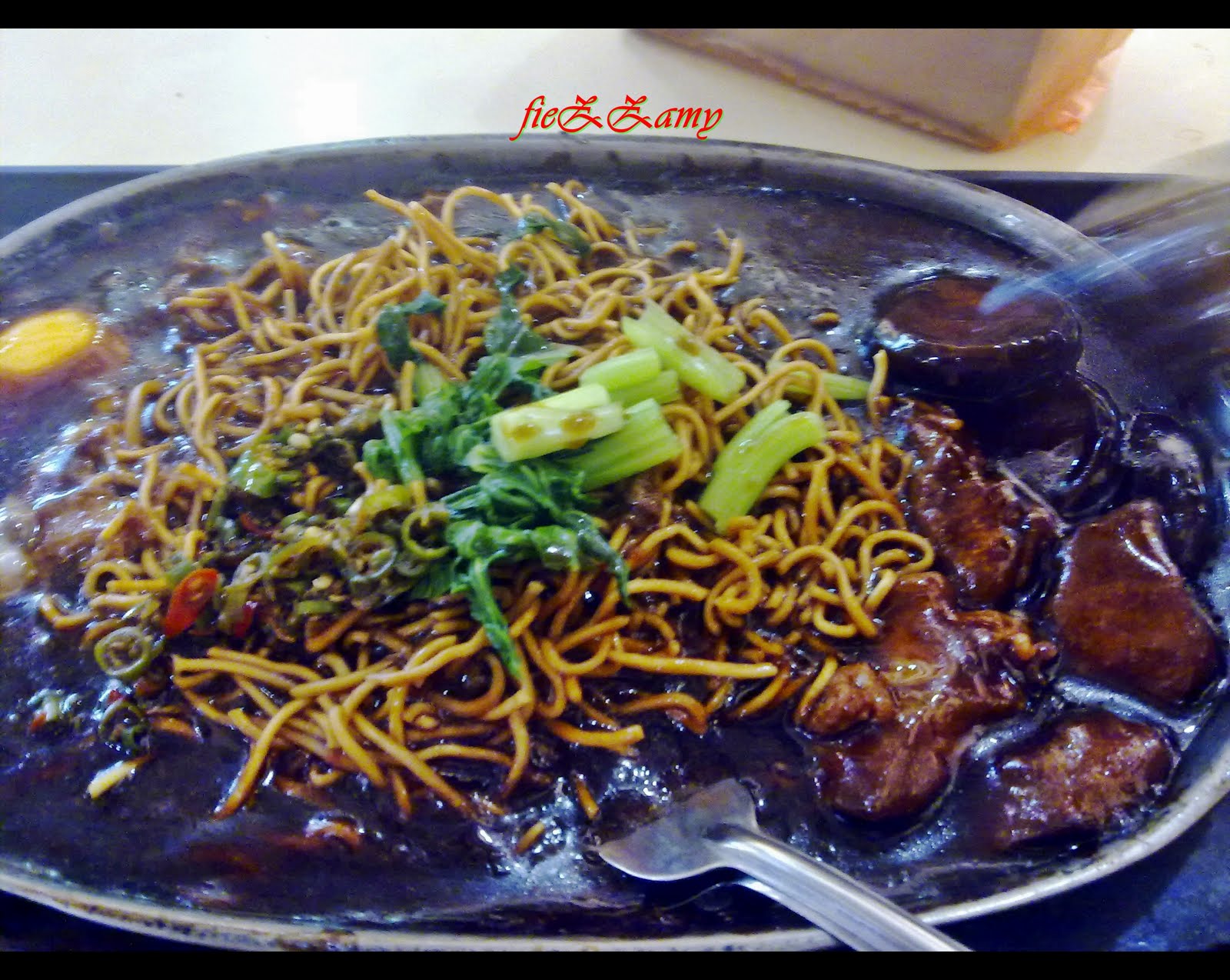 LePasKaN SeMuA!: Yee Mee Sizzling