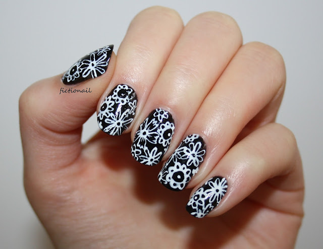 Black And White Flower Nail Art