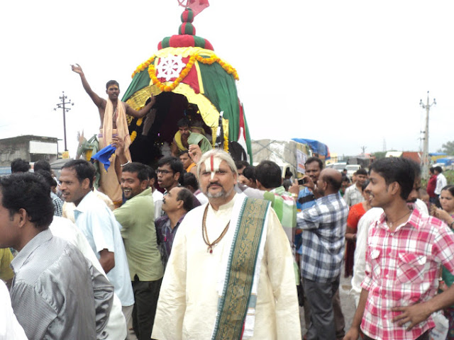 Swami Dhananjay Maharaj.