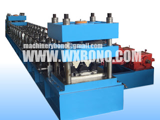 Highway guardrail roll forming machine