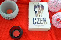 Promyczek- Kim Holden