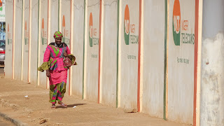 In front of Niger Telecom