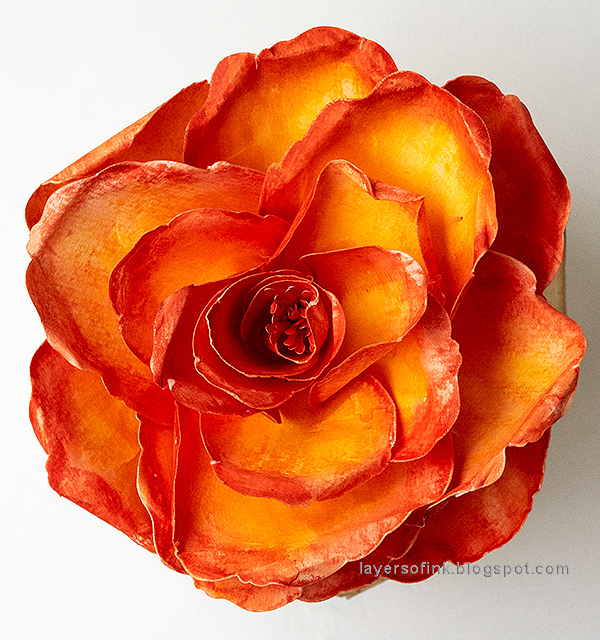 Layers of ink - Paper Rose in Geometric Vase Tutorial by Anna-Karin Evaldsson, with Sizzix dies by David Tutera and Lynda Kanase.