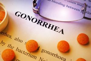 Reino Unido  vê surto de gonorreia altamente resistente a azitromicina