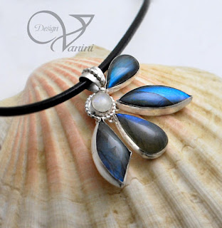 https://www.etsy.com/ca/listing/509970320/labradorite-flower-pendant-necklace?ref=shop_home_active_1