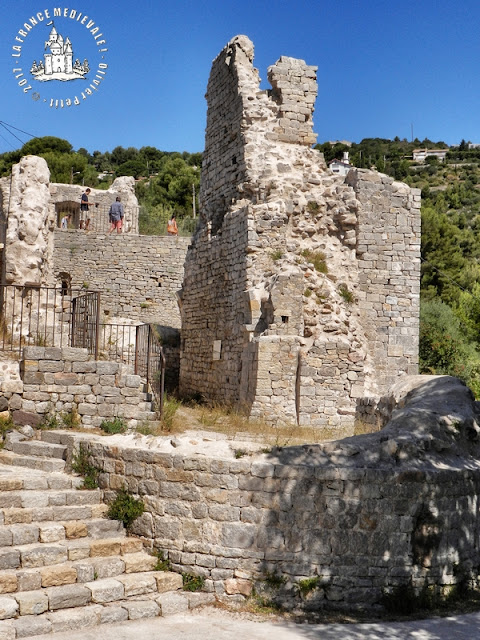 OLLIOULES (83) - Château-fort