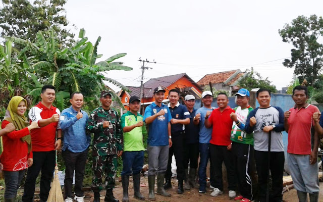 Dukung Program Bupati OKU Camat Timur Galakkan Jum'at Bersih 