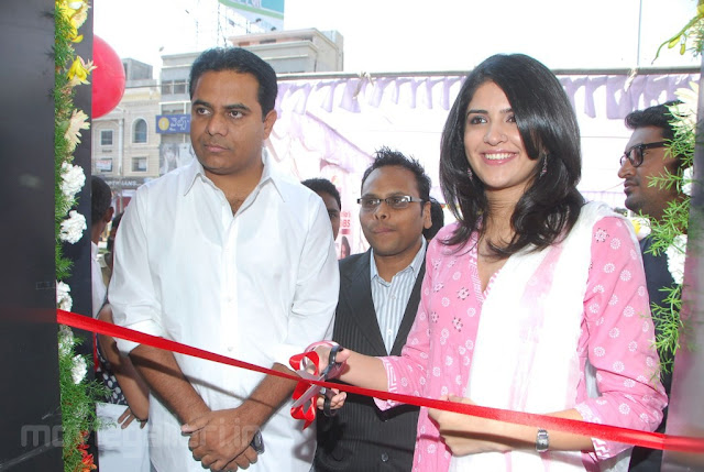 Sunshine_Kebab_Center_Launch_Stills_01.jpg (400×268)