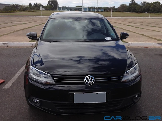 VW Jetta 2013 - Preto Mystic