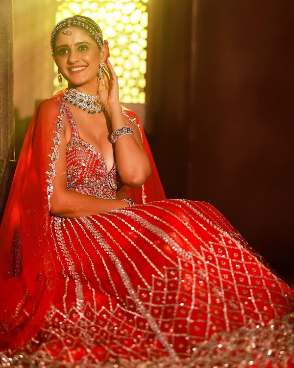 ayesha singh cleavage red lehanga busty indian tv actress