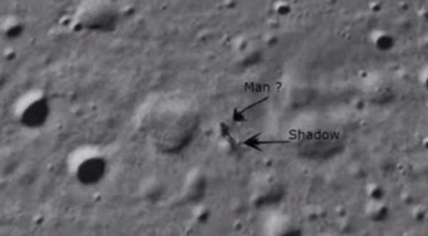 Ada Manusia Tertangap Kamera di Bulan?